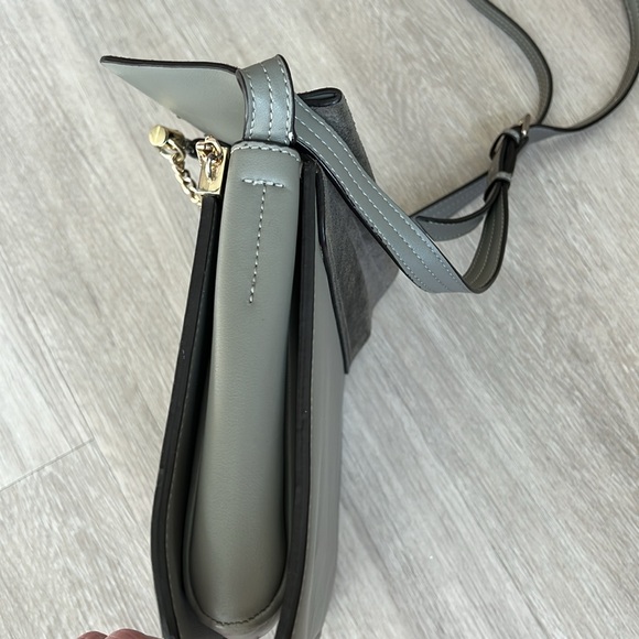 Chloé Faye Calfskin Bag - Picture 7 of 8